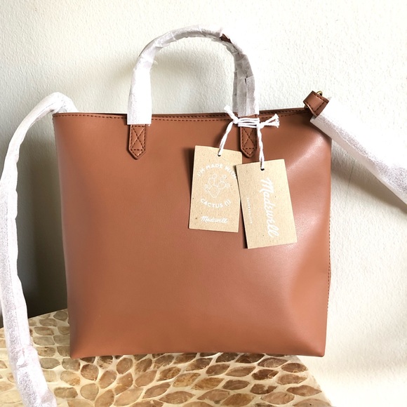 Madewell Handbags - Madewell The Zip Top Crossbody Tote in Cactus Vegan Edition Faux Leather